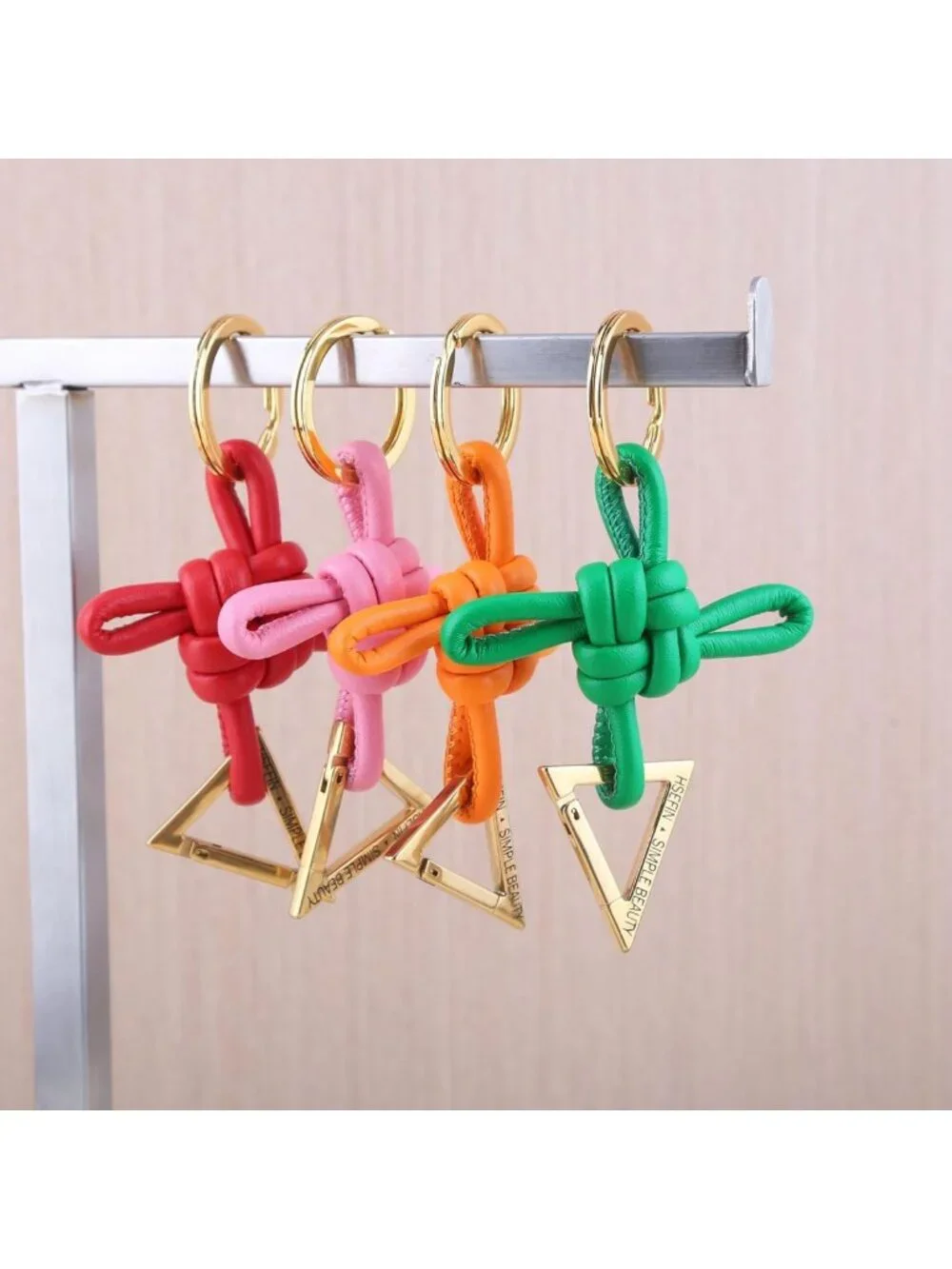 Genuine Leather Chinese Knot Keychain | D-Shaped Horseshoe Car Charm Pendant